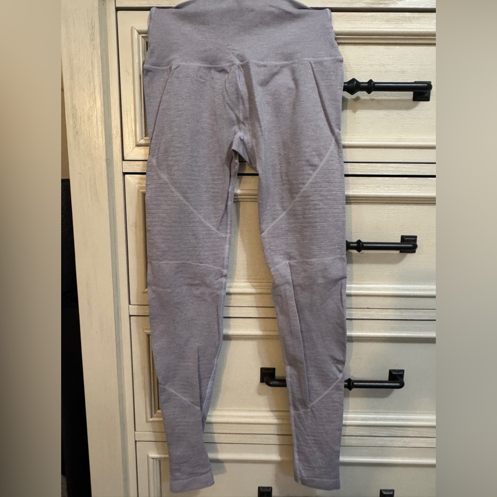 Alphalete seamless compression legging